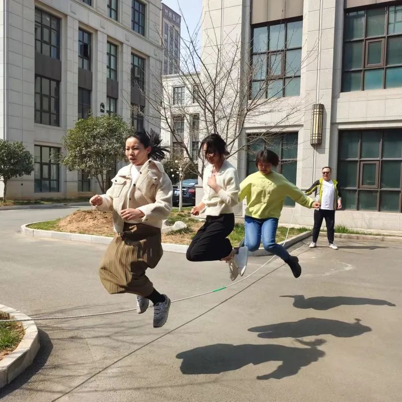 迎“三八”趣味比賽 展巾幗女神風(fēng)采(圖4)